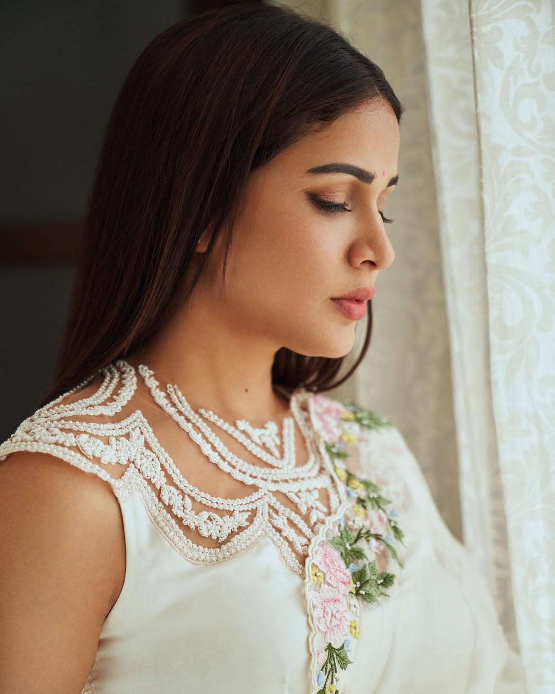 Gardenia Saree with Pearl Scallop Blouse