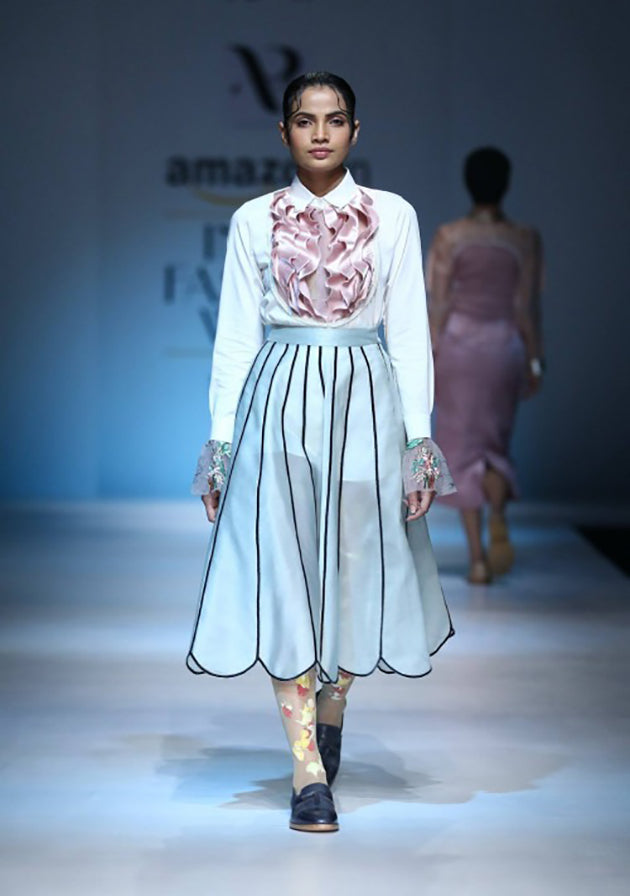 Contrast petal skirt