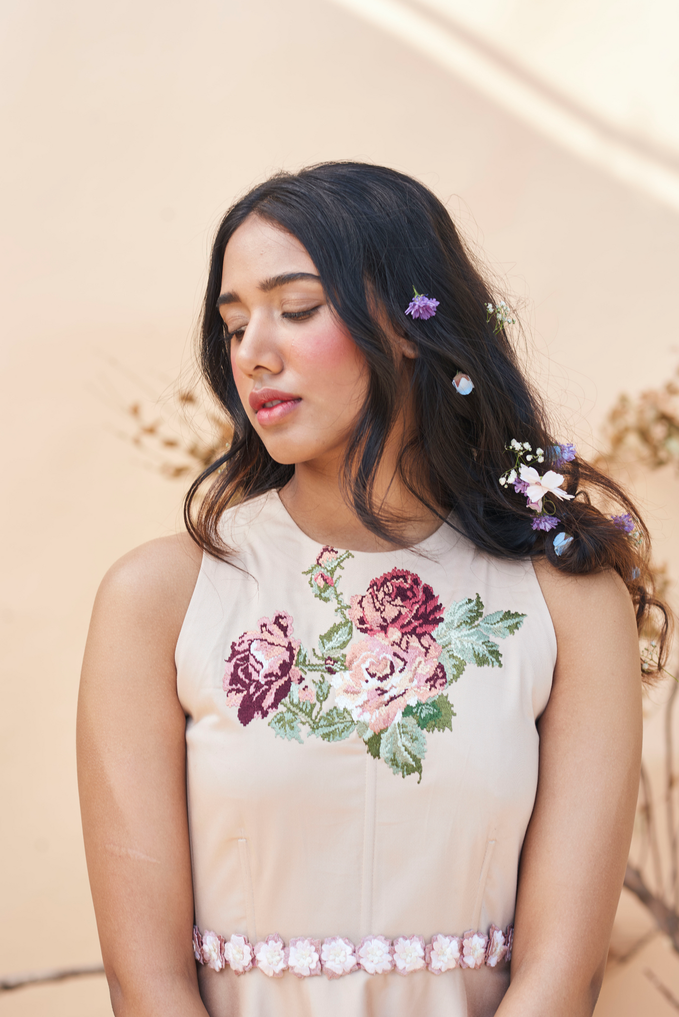 Khaki embroidered dress (including belt)