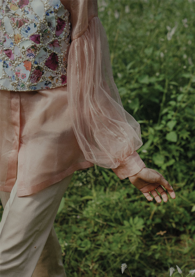 Organza shirt with puff sleeves