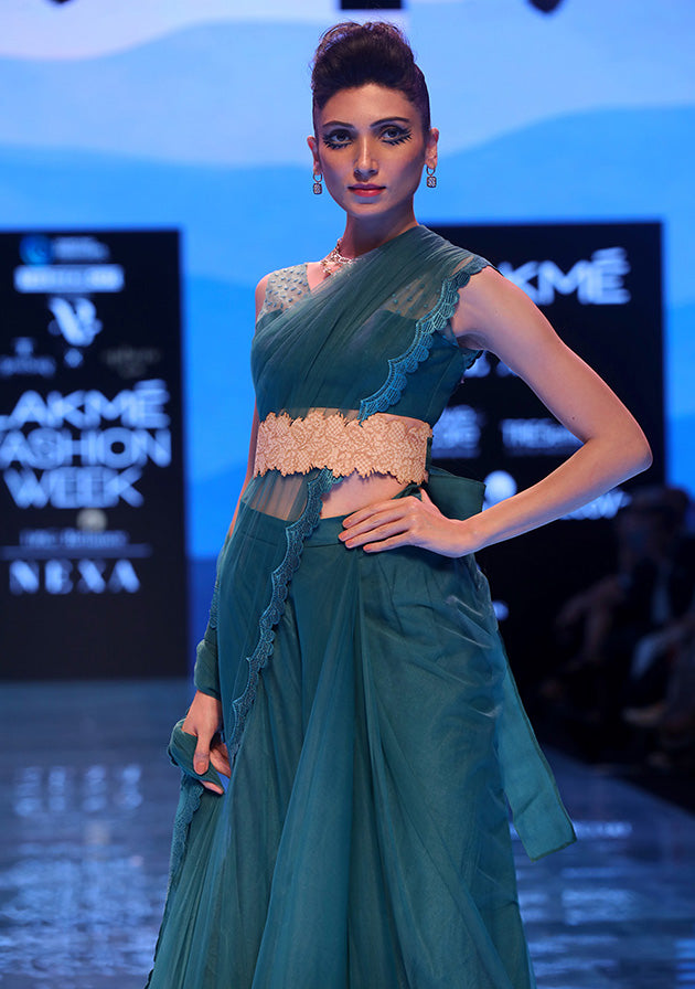 Wooden cutwork belt