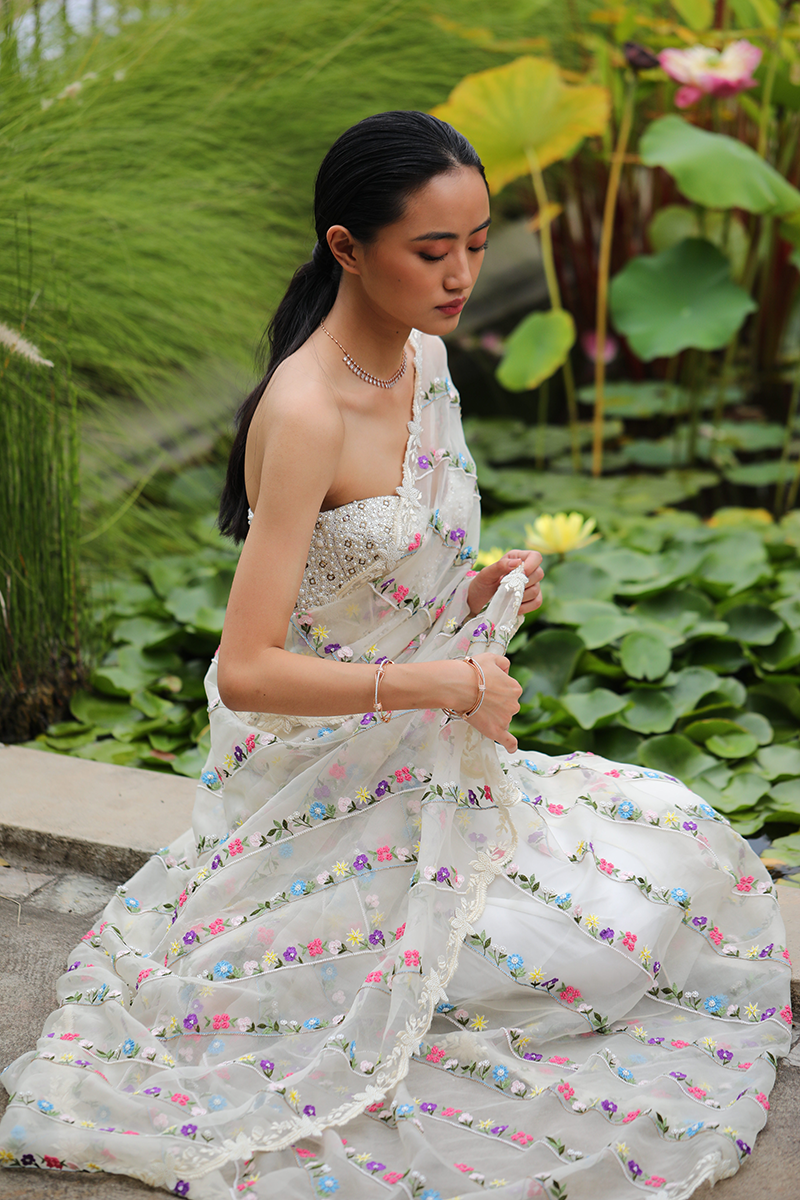 Bloom Sari Ivory