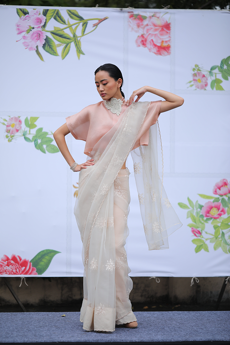 Lily Sari