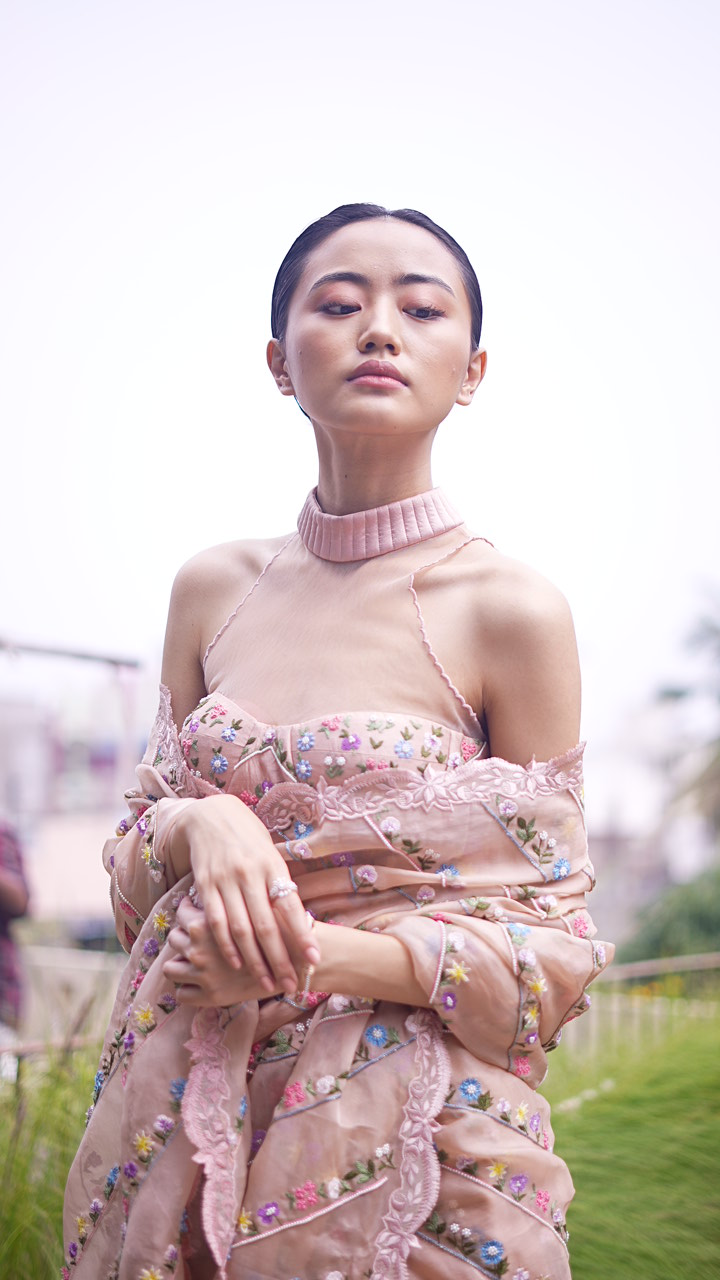 Floret Embroidered Blouse with Quilted Collar