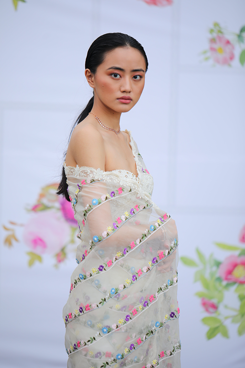 Bloom Sari Ivory