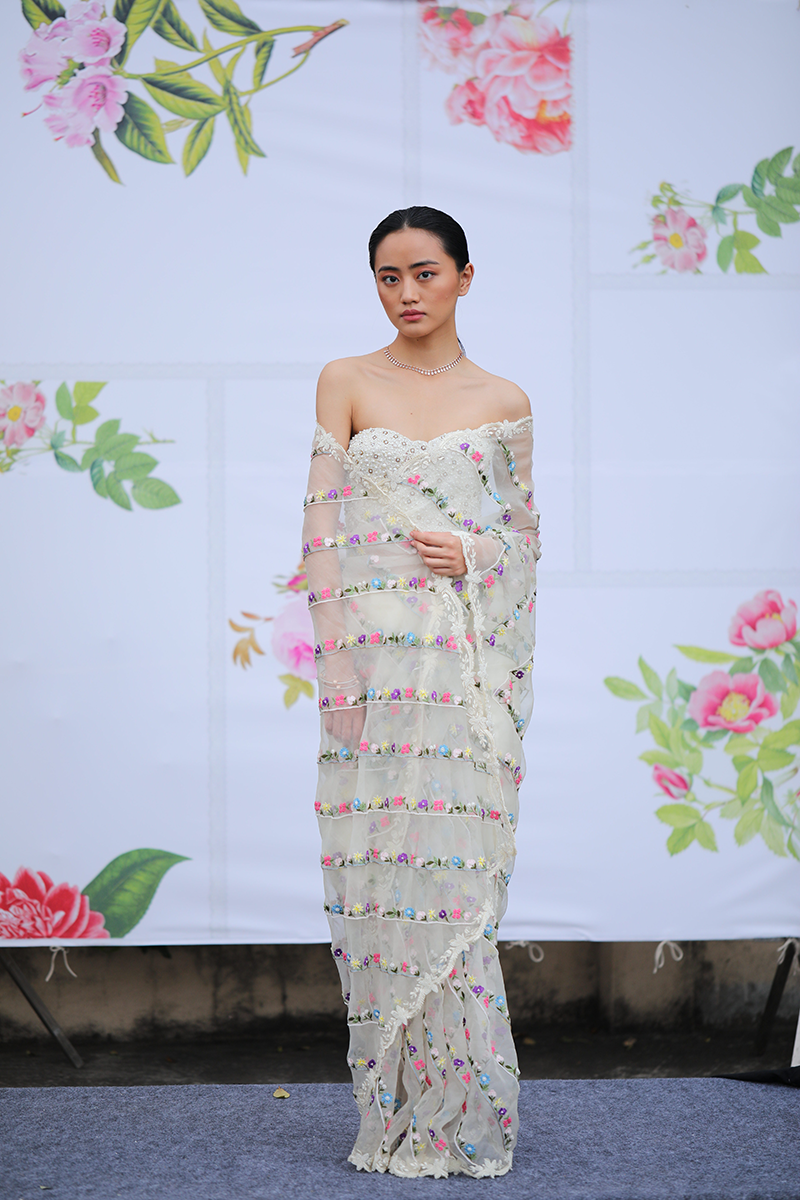 Bloom Sari Ivory